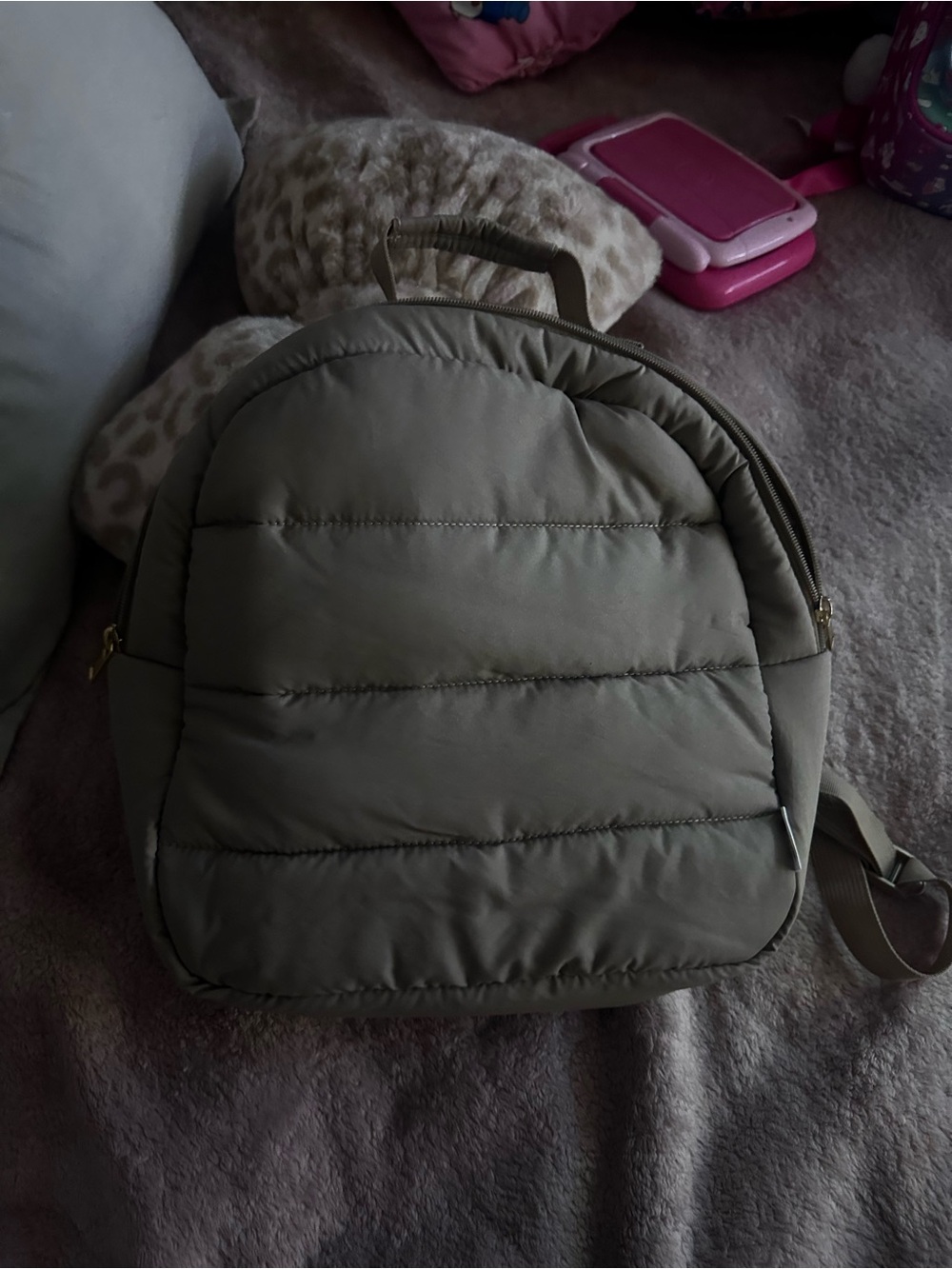 Quilted Puffer Womenโs Backpack in Olive